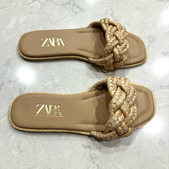 Zara women’s tan woven raffia flat sandals / slides size 37 - Picture 4 of 11